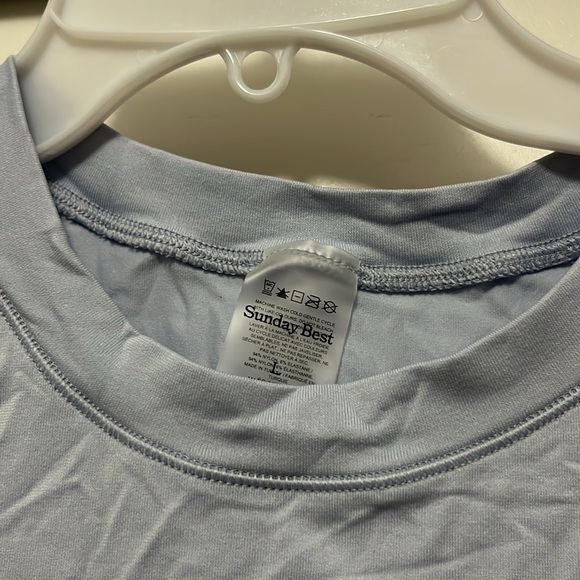 Aritzia Sunday Best Shirt - Picture 2 of 2